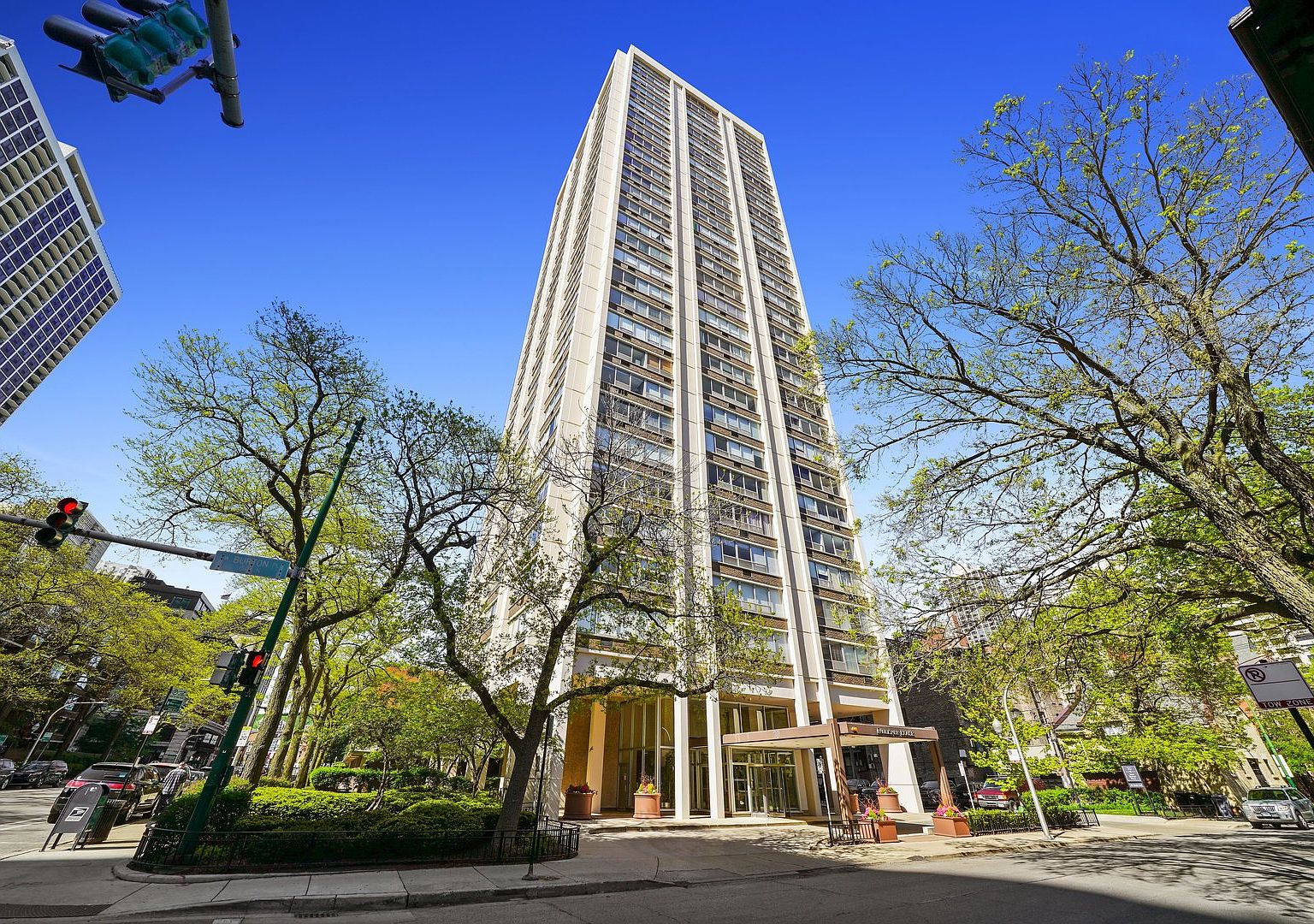 70 W Burton Pl APT 1607F Chicago IL 60610 Zillow