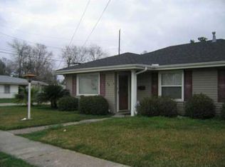 20 Tulip Dr, Gretna, LA 70053