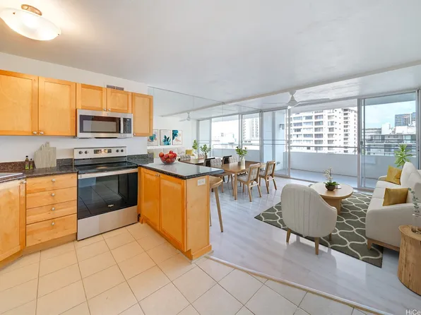 430 Kaiolu St APT 1006, Honolulu, HI 96815