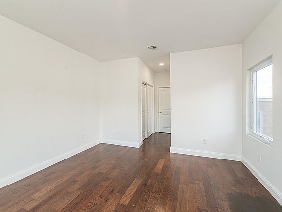 5th image of 210 Nunda Ave