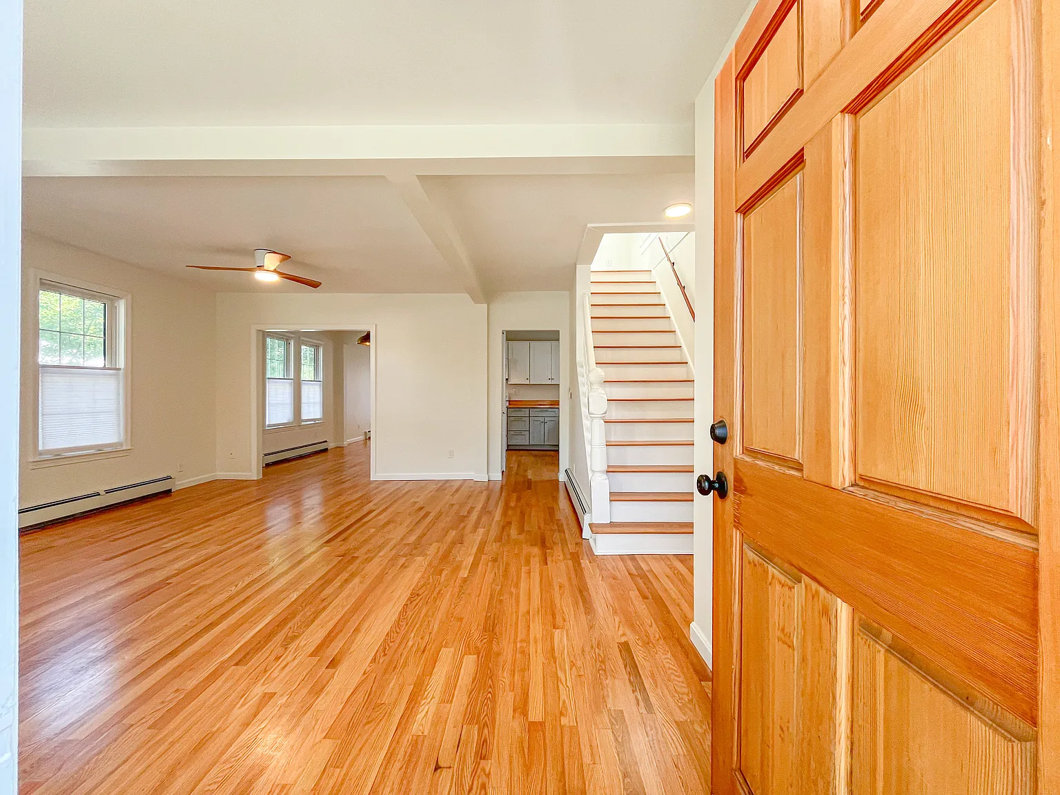 3 bed, 1400 sqft, $3,500 — Photo 4