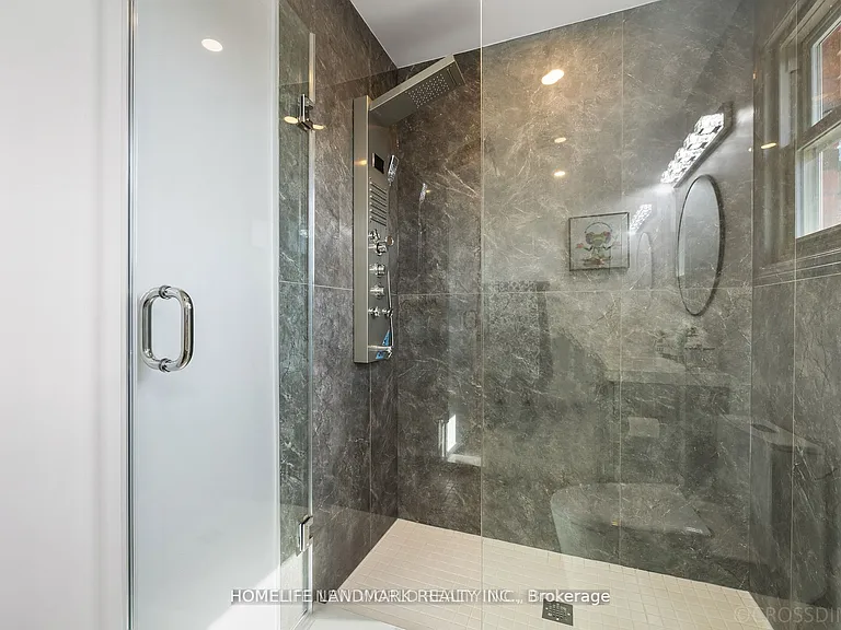 25 Lansbury Dr — Photo 20