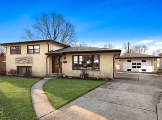 195 Michael Rd, Des Plaines, IL 60016