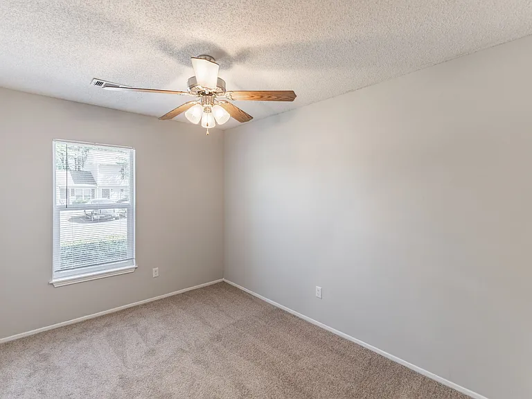 Madison Pines — Photo 34