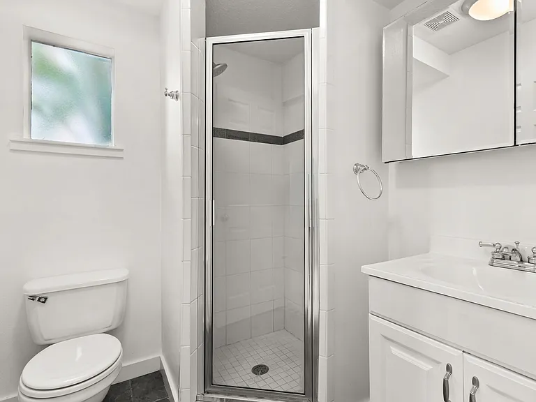 509 Highland Ave — Photo 11