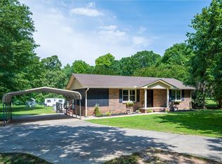 418 Wesley Ct, Starr, SC 29684