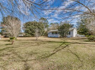 4075 Deerfield Rd, Macclenny, FL 32063
