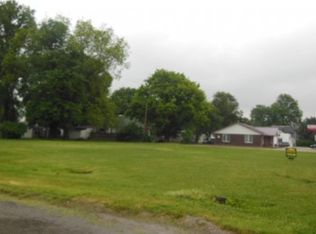 Meyer Street, Flora, IL 62839