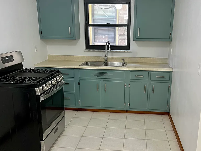 69 Oakwood Ave #2 — Photo 5