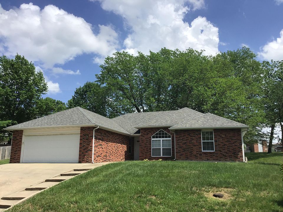 1st image of 602 Nancy Dr