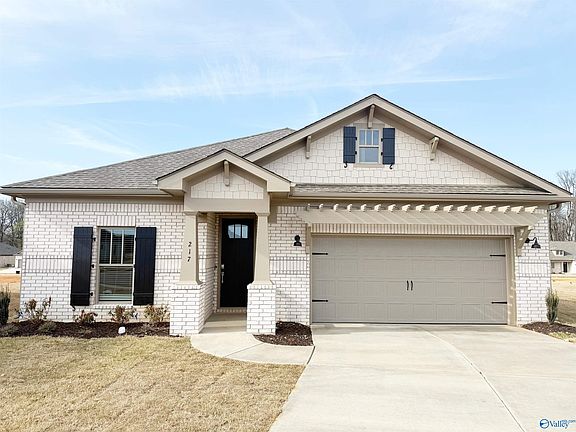 2nd image of 217 Stockyard Cir
