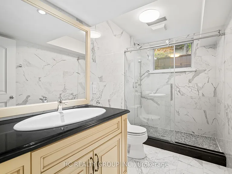 80 Bayview Rdg — Photo 32