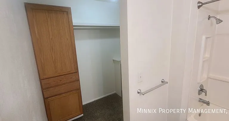711 S Austin Ave #212 — Photo 7