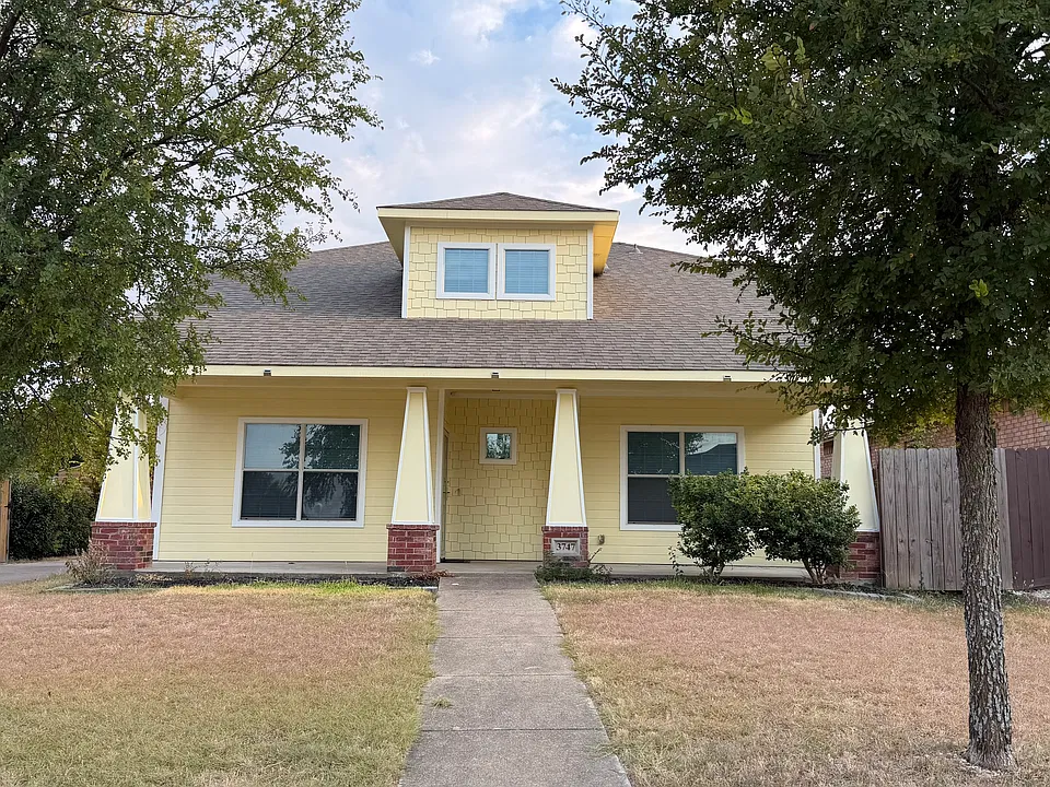 3747 Elise Way