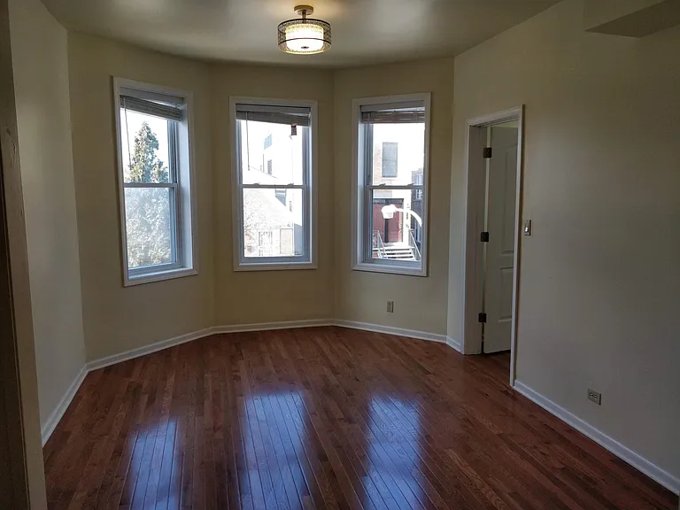 3527 S Lowe Ave #2 — Photo 4