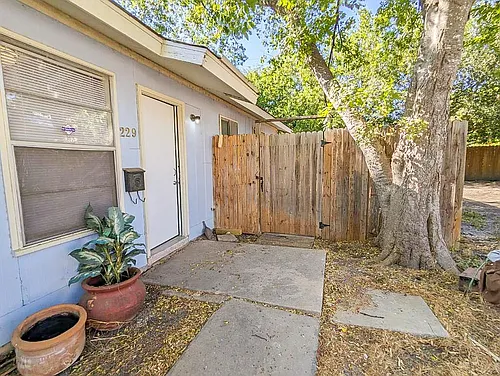 229 Baldwin Ave Photo 1