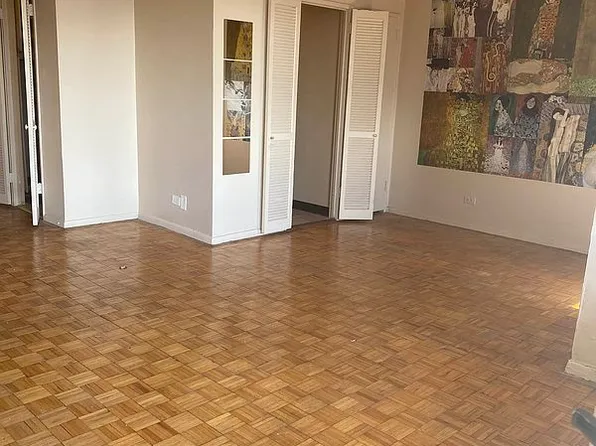 8515 Main St APT 4Q, Jamaica, NY 11435