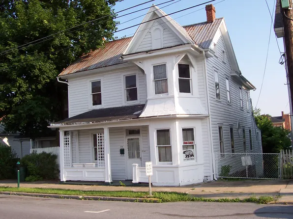 113 W John St, Martinsburg, WV 25401