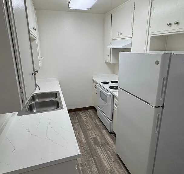 166 S Lincoln S — Photo 21