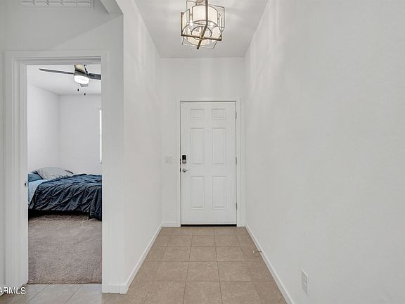5th image of 14115 W Valentine St