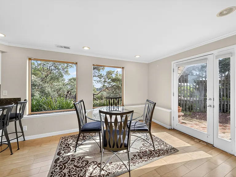 18750 Castle Hill Dr — Photo 32