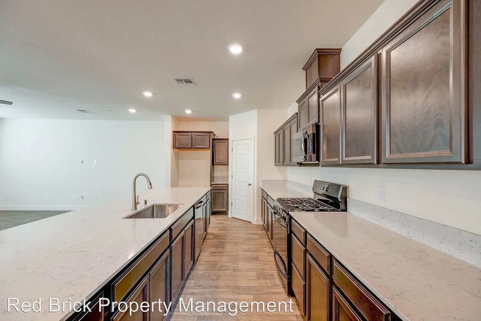 2324 Vaca Way photo 1