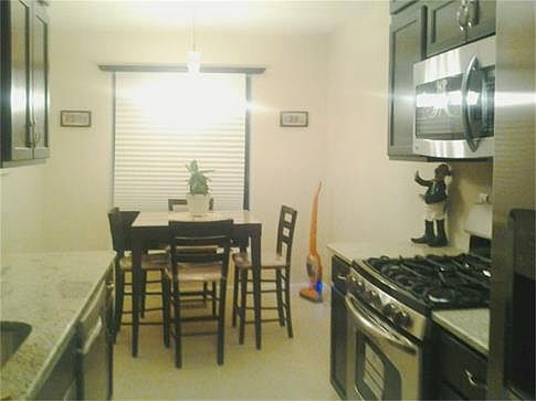3rd image of Tennyson Dr