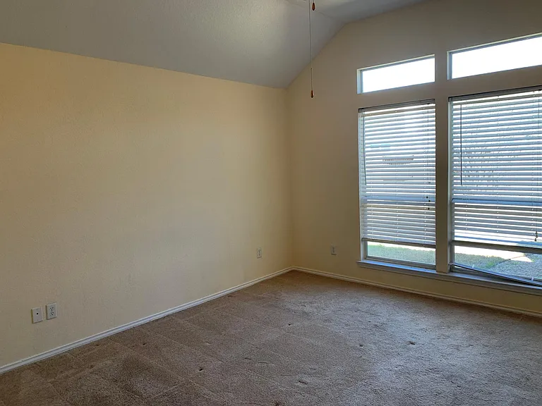 2708 Butterfly Dr — Photo 11
