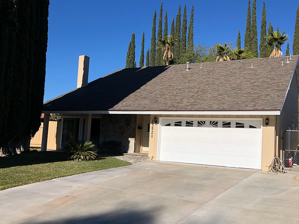 1st image of 15521 Carrousel Dr