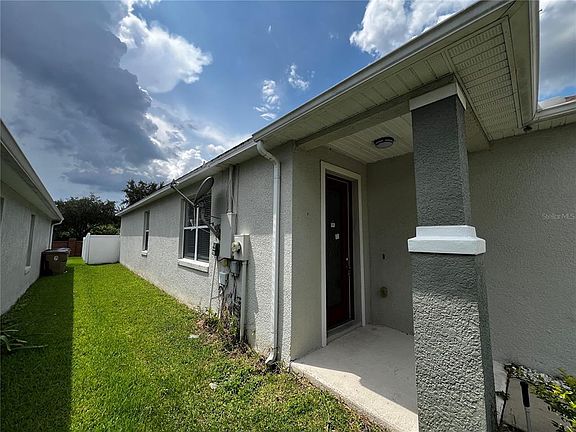 3rd image of 454 JANICE KAY PLACE