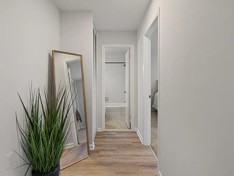10656 Weymouth St #202 — Photo 8