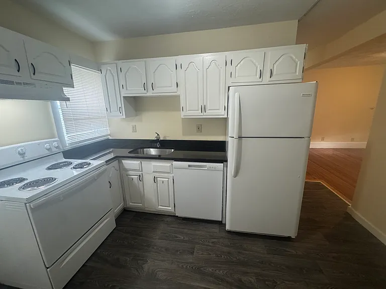 164 Billings Rd #2 — Photo 4