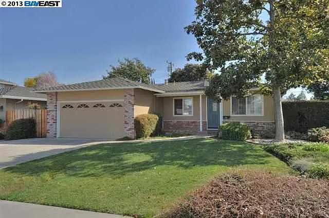 1014 Lancer Dr photo 1