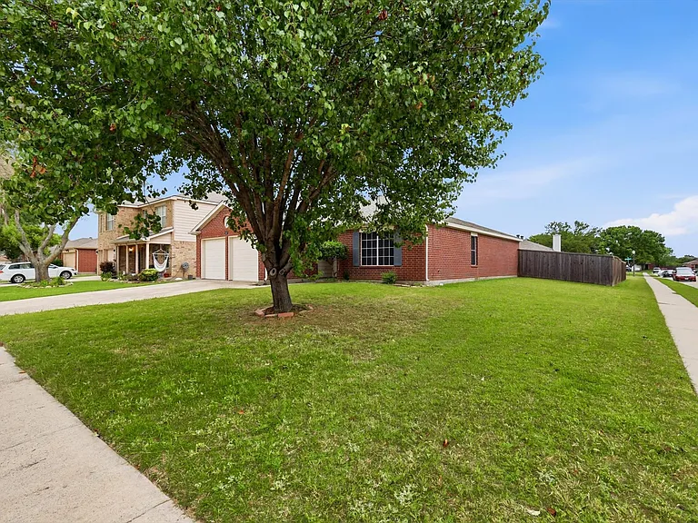 2457 Eagle Mountain Dr — Photo 28