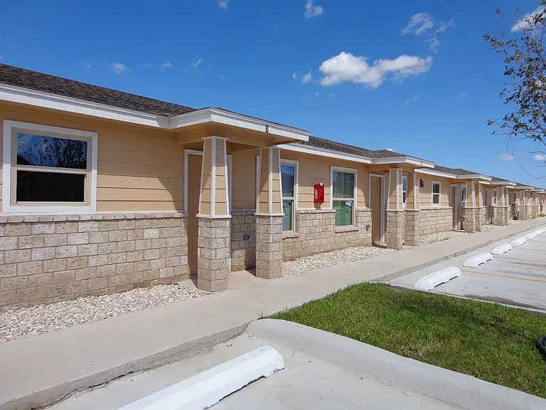 Calli Village Apartments — Photo 21