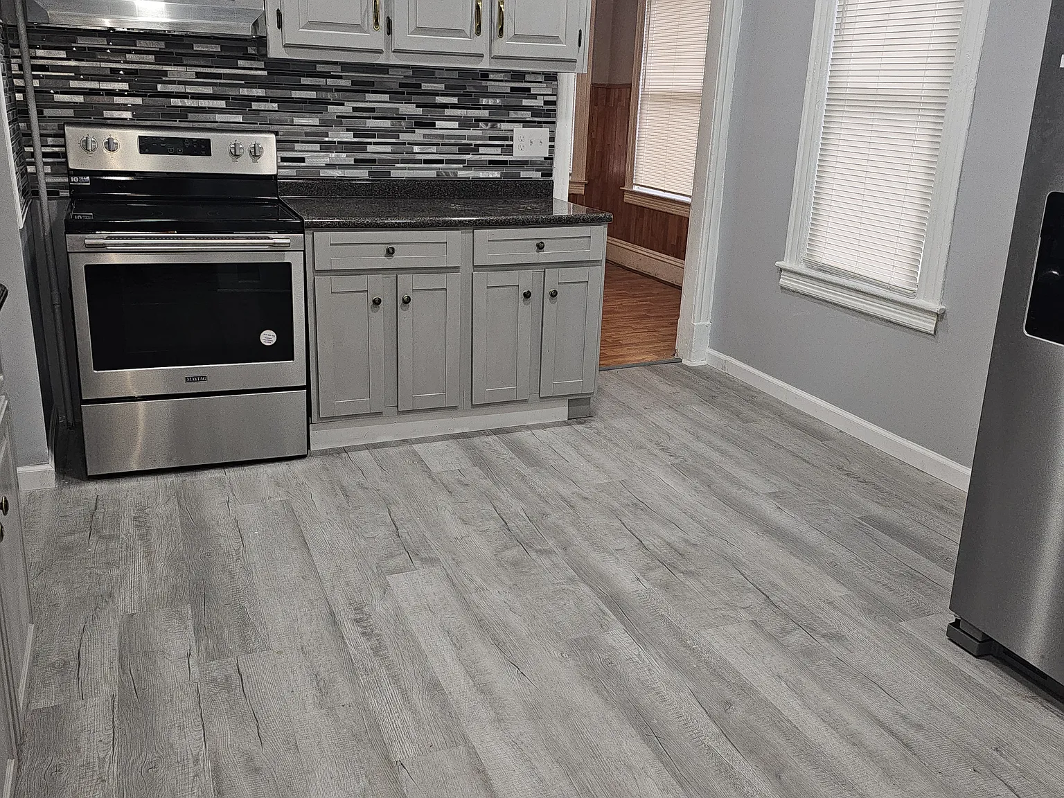 5 bed, 2000 sqft, $2,500 — Photo 1