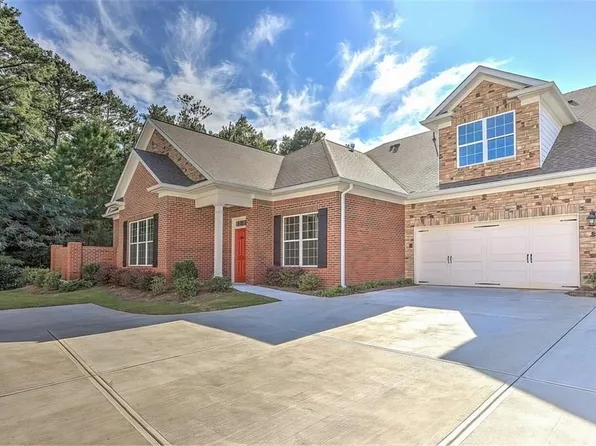 302 Haven Cir, Douglasville, GA 30135