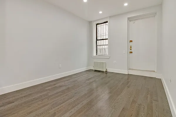 Rented by Creed Realty Group | media 11