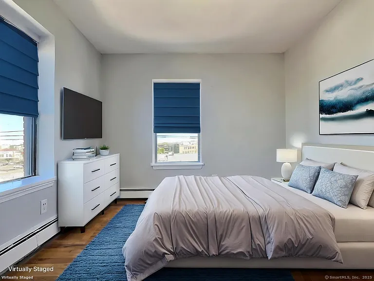 2260 Fairfield Ave #4C — Photo 2