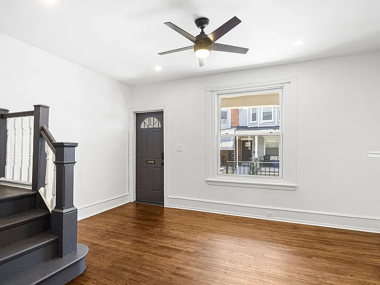 1329 S Lindenwood St — Photo 5