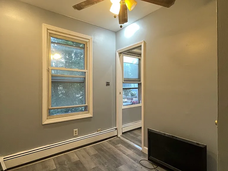 41 Garfield Ave #2 — Photo 4
