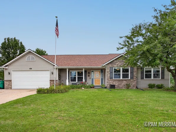 95 Windflower St NE, Comstock Park, MI 49321