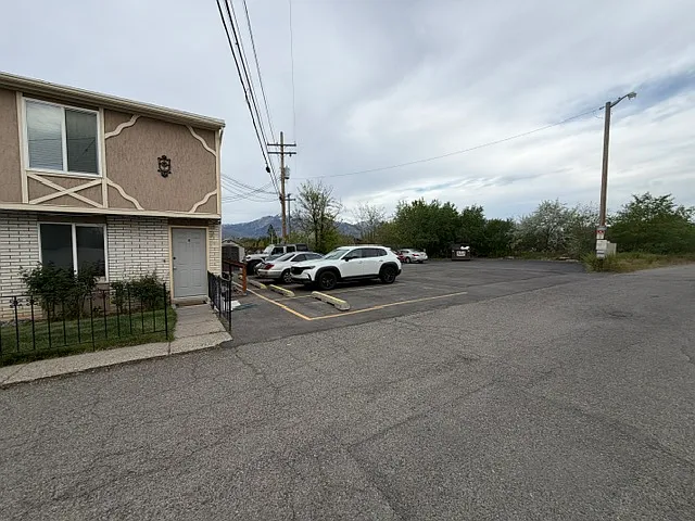 Building Photo - 240 E 5900 S #4