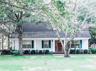 17331 E Della Roper Rd, Moss Pt, MS 39562