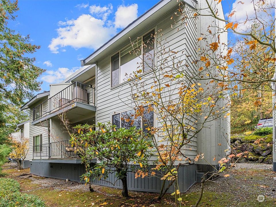 1st image of 3838 Lake Washington Blvd SE #5D