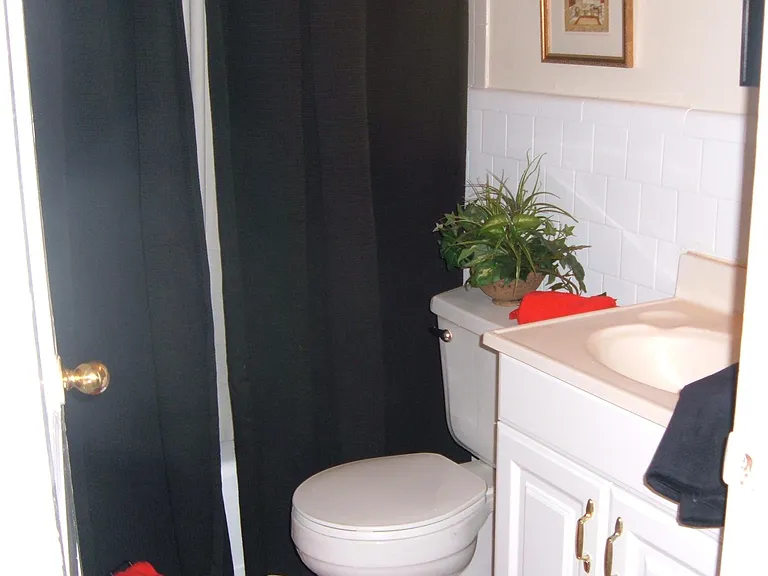 301 Amy Dr NE — Photo 7