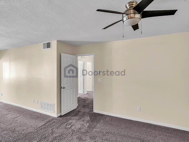 2521 W Sunflower Ave #J12 — Photo 12