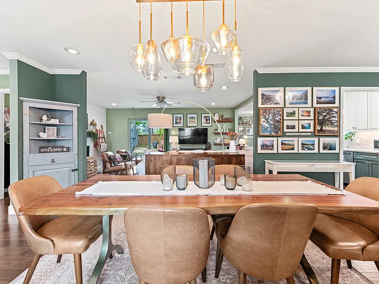 9854 Estate Ln — Photo 1