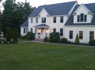 4 Juniper Hill Rd, Boylston, MA 01505