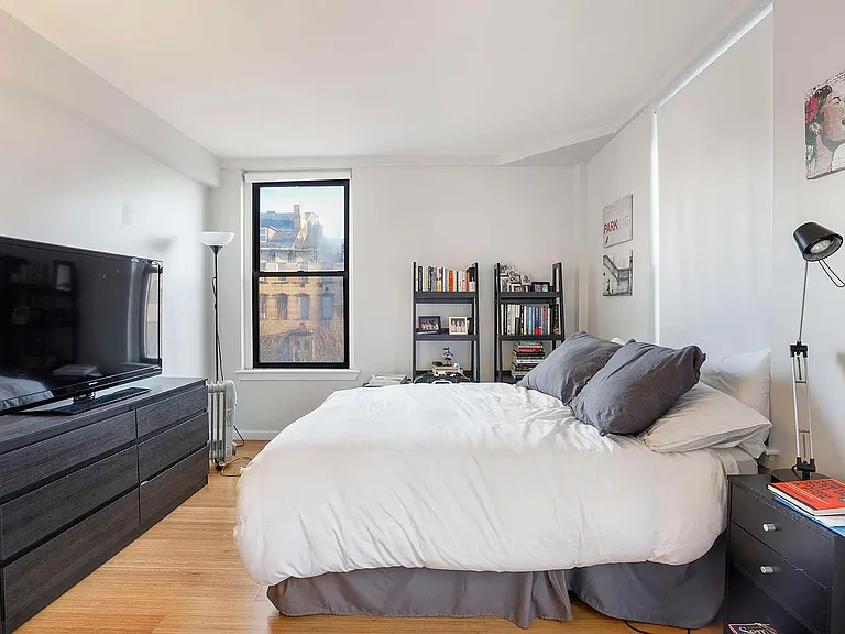 1661 Washington St #401 — Photo 12